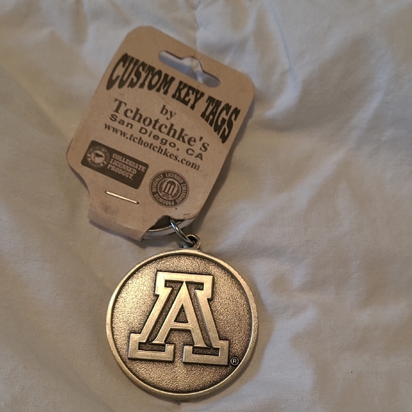 Silver Custom Key Tag - Picture 1 of 3